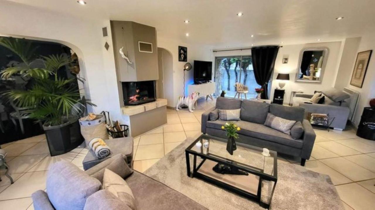 Villa Raffaella Les Albres Kültér fotó